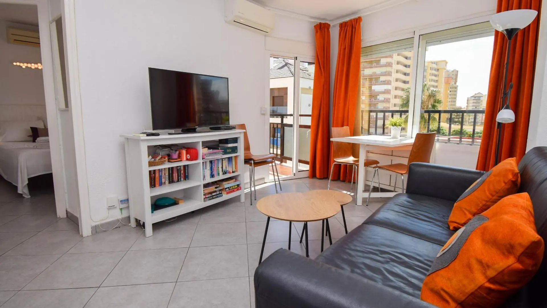 Apartman Ref 228 Apartamento De 1 Dormitorio Con Vistas Al Mar En Primera Linea De Playa En Los Boliches Fuengirola Spanyolország